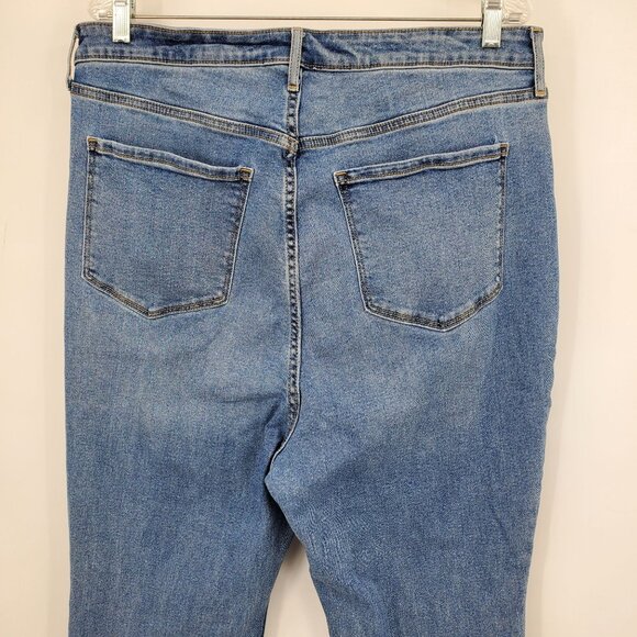 Old Navy Higher High Rise Flare Women's Wide Leg Denim Jeans Size 18 - Picture 8 of 9